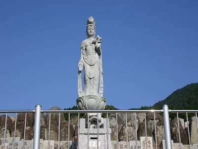 谷川東墓地