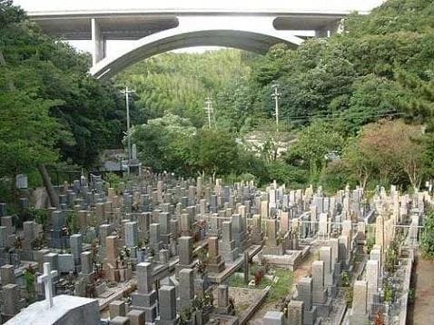 淡路市営 岩屋茶間墓地