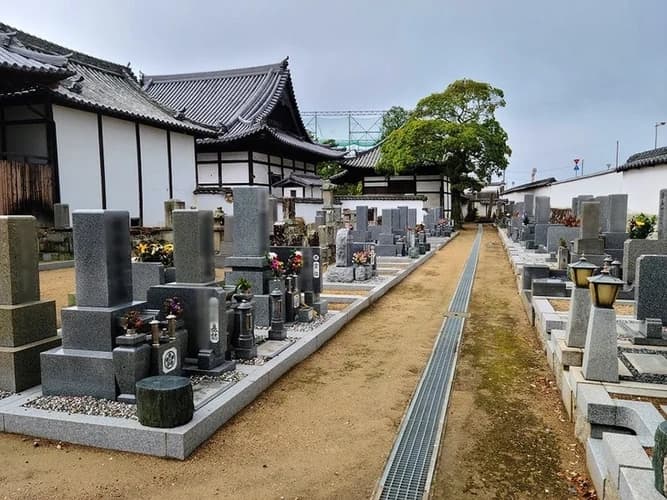 龍門寺墓地