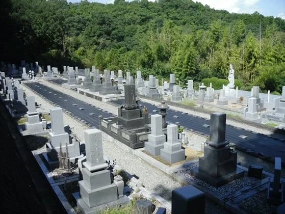 八葉寺墓地