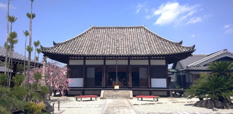 額安寺納骨堂