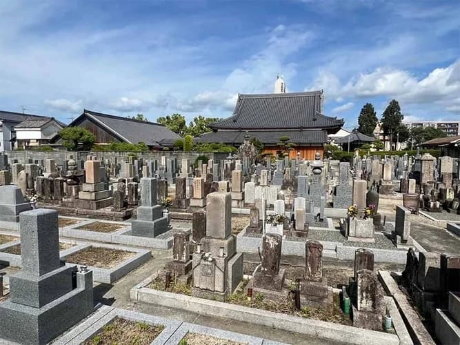 洞泉寺墓地