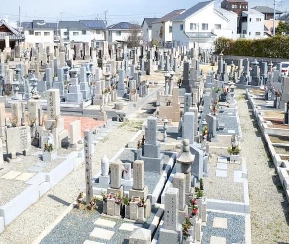 八木醍醐共同墓地