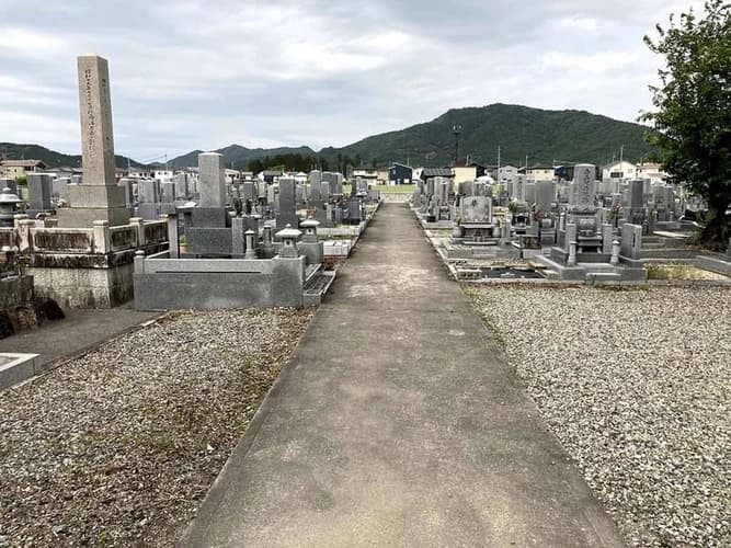 浄厳院墓地