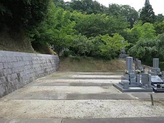 天寧寺墓苑