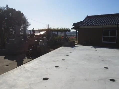 新法寺墓苑