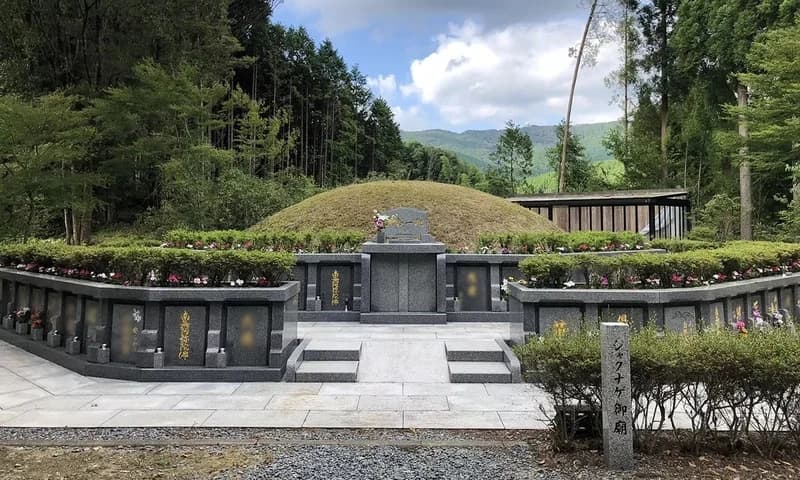 浄徳寺 シャクナゲ御廟