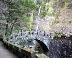 滝の観音霊苑