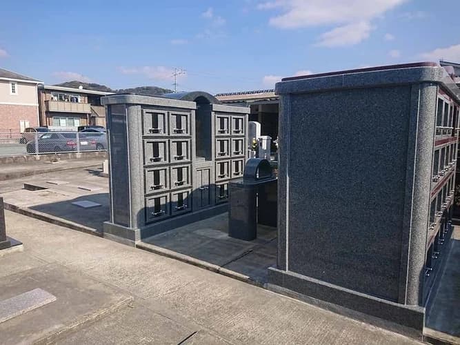 小山黒迫墓地