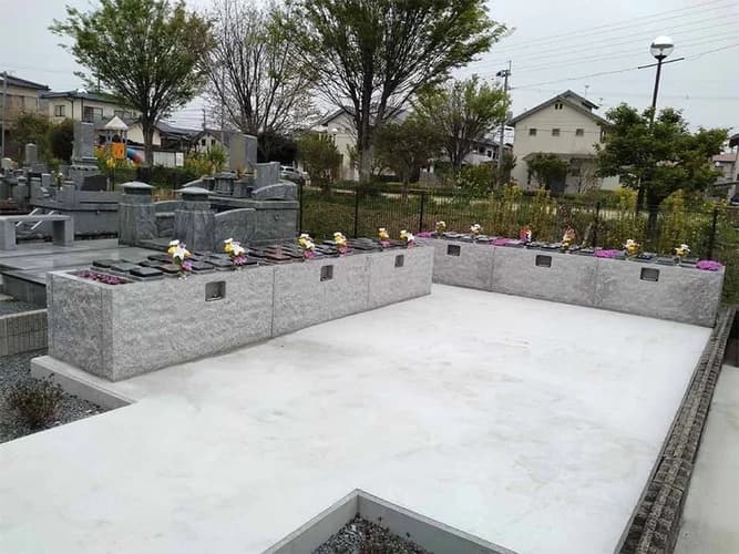 境の松墓園