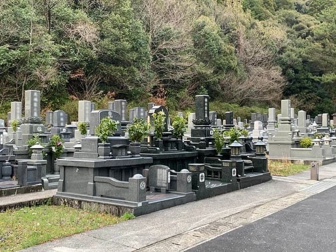 佐伯市小崎台墓地