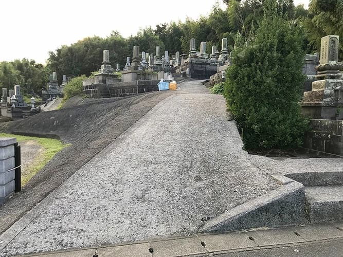 臼杵市営 戸室墓園