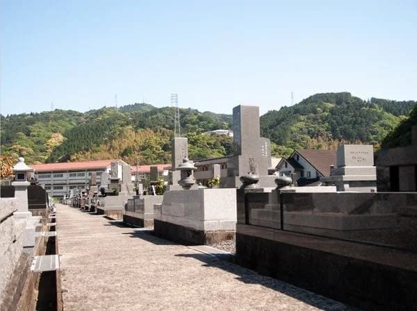 赤池墓地