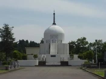 東山墓地公園