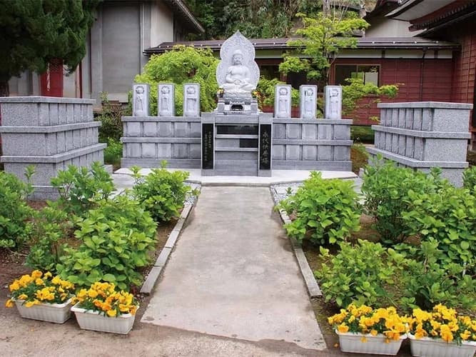 「地蔵様とあじさいの寺」光照寺