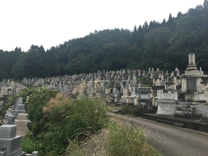 南砺市営 井波墓地
