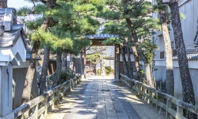 偲墓 本覚寺