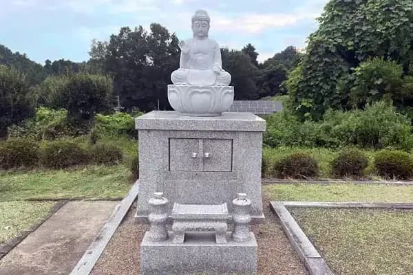 芭蕉ヶ丘霊園