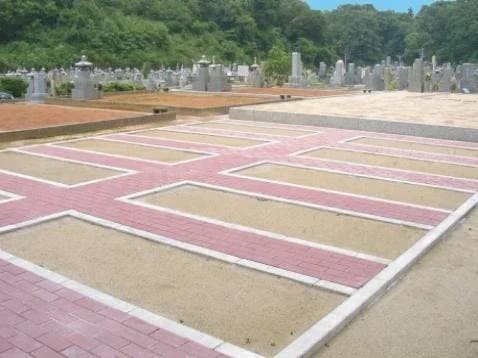 泊山光明霊園