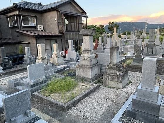 王山墓地