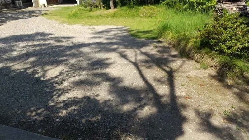 鎌田山 本誓寺
