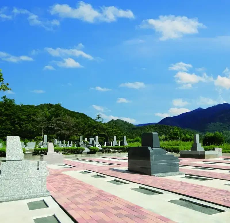 都留聖地霊園