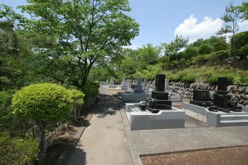 都留聖地霊園