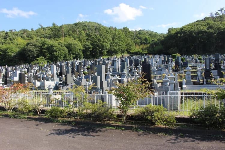 小牧山霊園