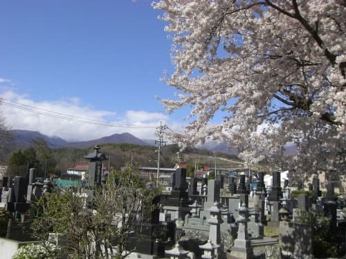 大雄寺墓苑（小諸善光寺）