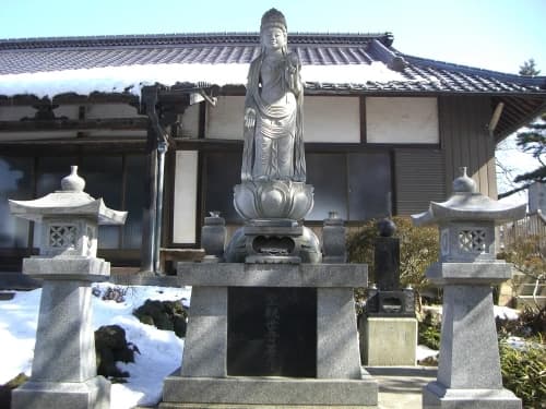 大雄寺墓苑（小諸善光寺）