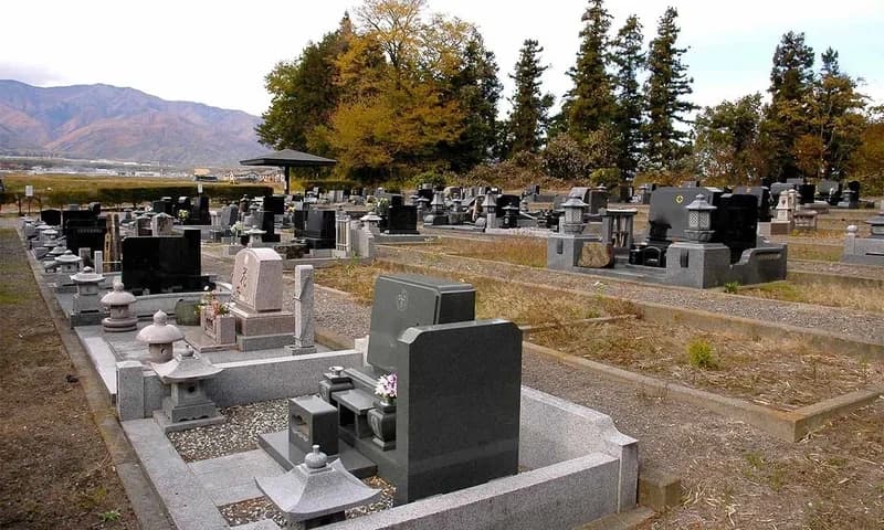 南箕輪村営 泉の森墓地公園