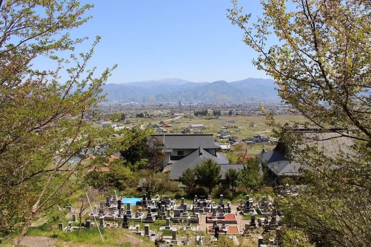 天照寺墓地
