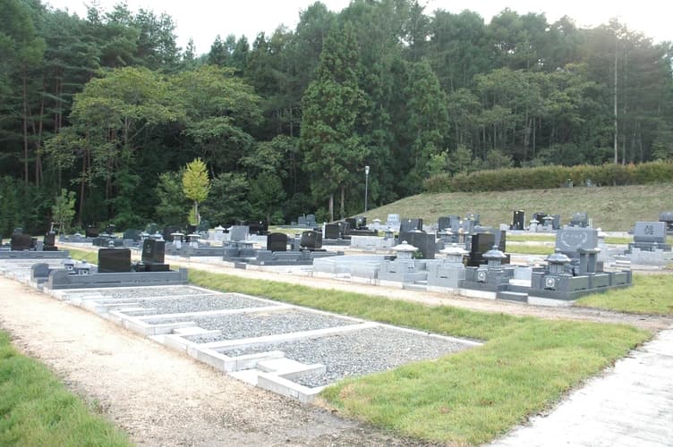 山形村営 なろう原霊園