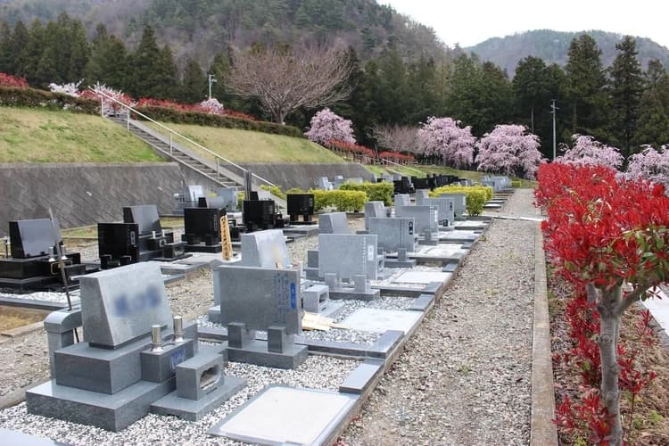 雁塚霊園「桜花苑」