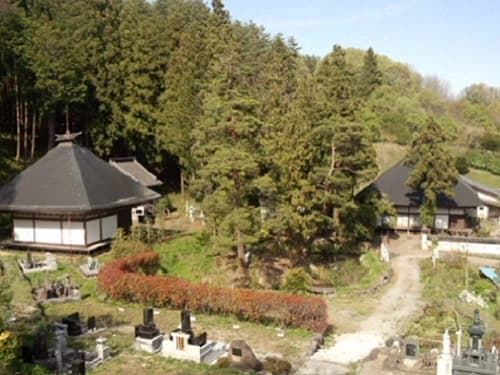 福王寺自由墓苑
