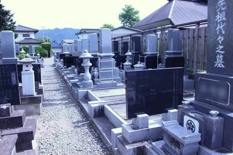 典厩寺墓地