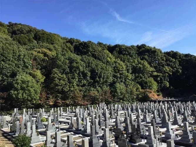 真正寺霊苑