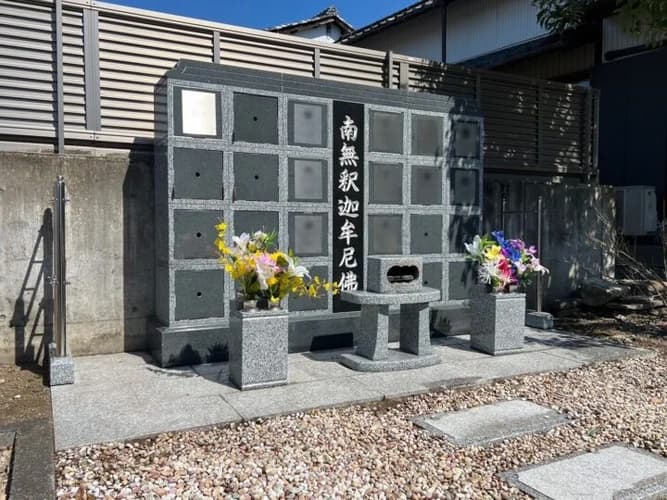 本覚寺 のうこつぼ