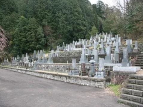 梅龍寺霊苑