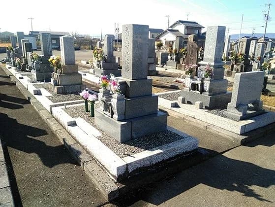 駒塚墓地
