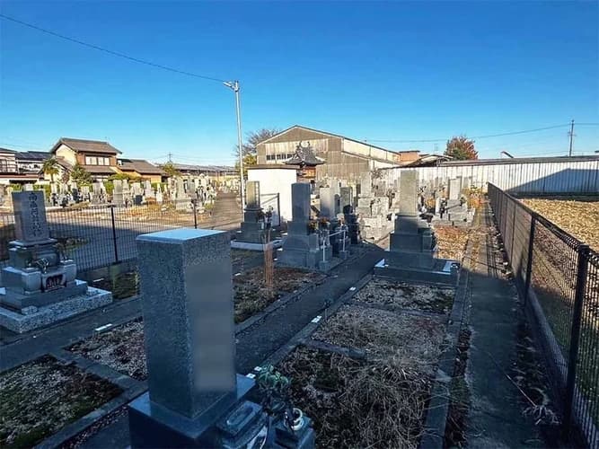曲利区共同墓地