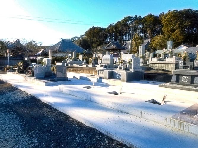 春林院霊園