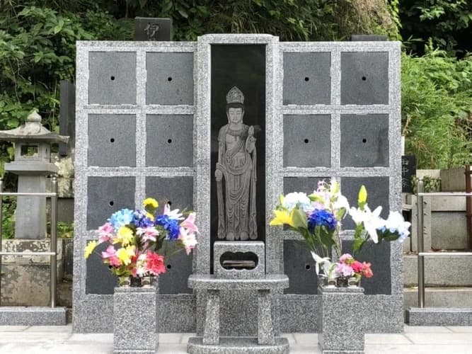 釣月寺 のうこつぼ