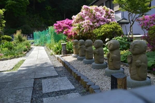 龍音寺墓地