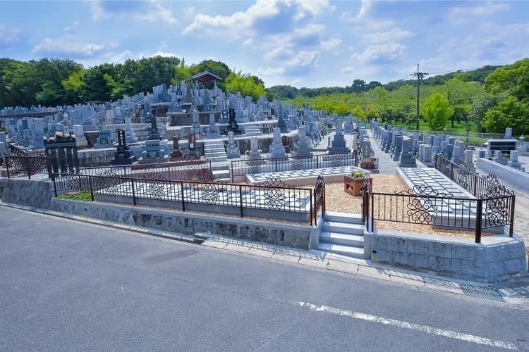 メモリアルガーデン天寧寺霊苑（樹木葬）