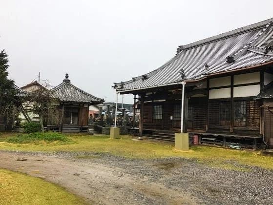 実相院墓苑