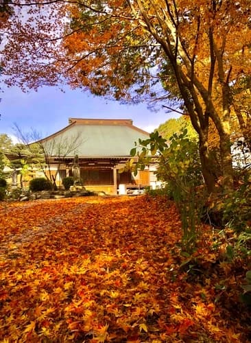 東昌寺墓苑