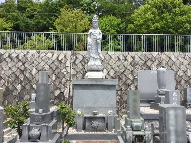 平和公園 東輪寺墓地