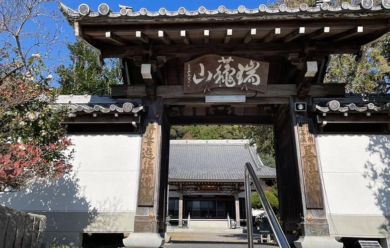 「愛樹木葬」花の寺豊川萩樹木葬墓地