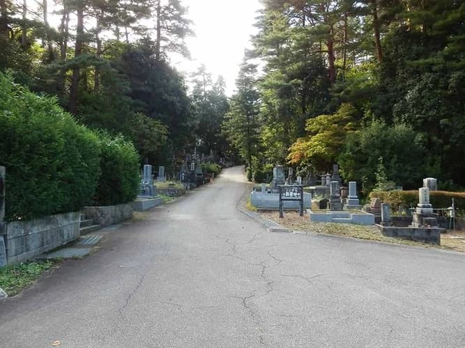 金沢市営 野田山墓地